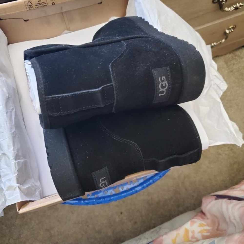 Ugg Cory II Booties - Picture 5 of 6